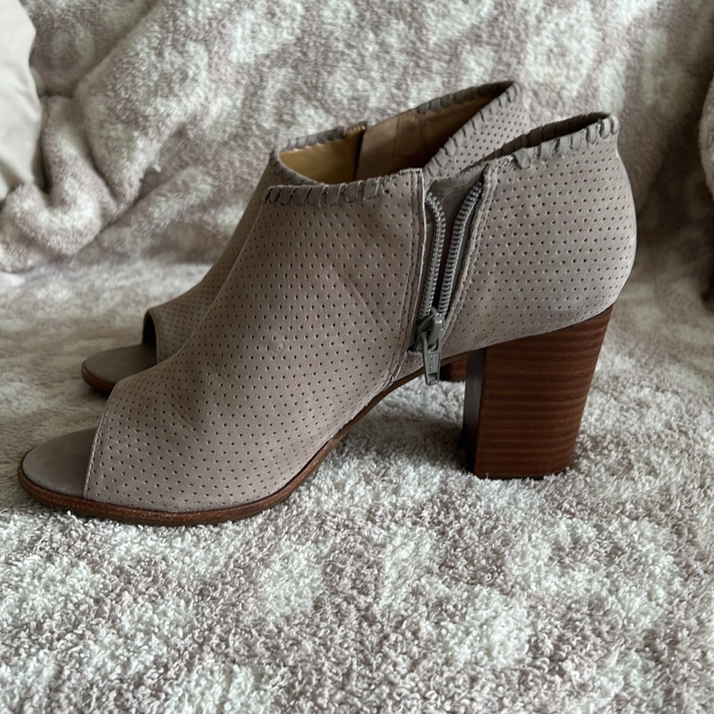 Jack Roger Booties - Picture 4 of 5
